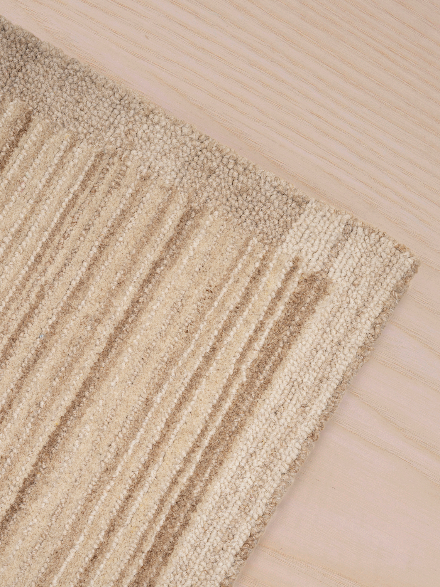 Ailany Hand-tufted Wool Rug