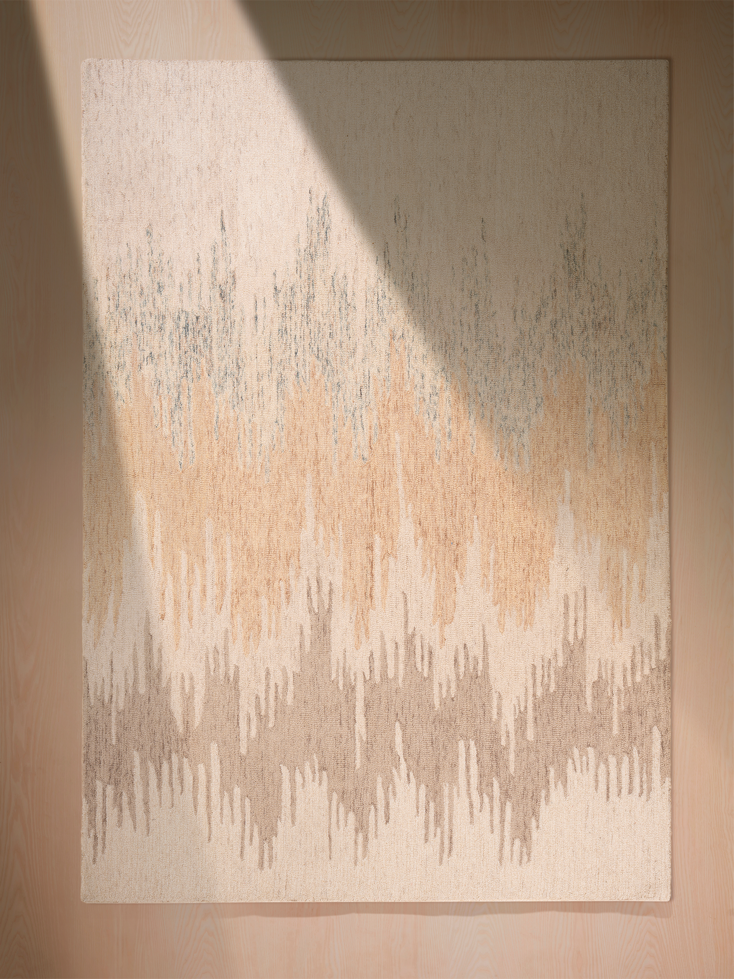 Zahra Hand-tufted Wool Rug