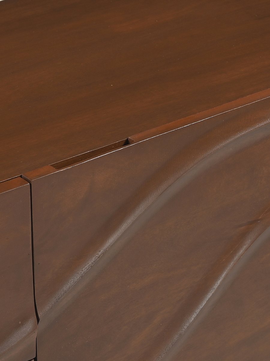 Wave Pattern, Sculptural Depth