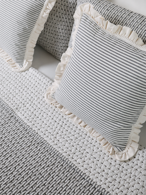 Juan Bedspread Set