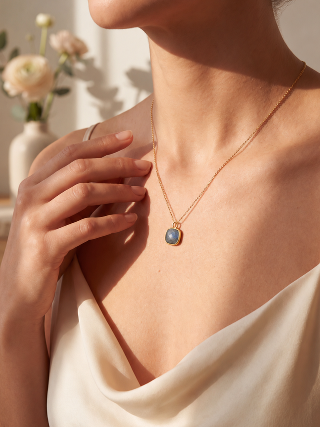 Luma Labradorite Pendant - 18k Gold Vermeil
