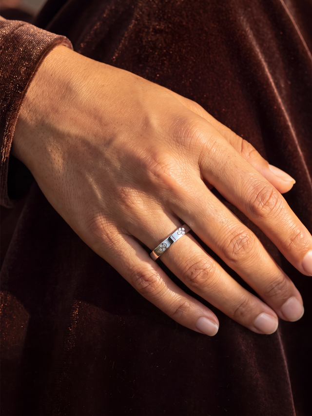 Clover Lab Diamond Band Ring - Sterling Silver