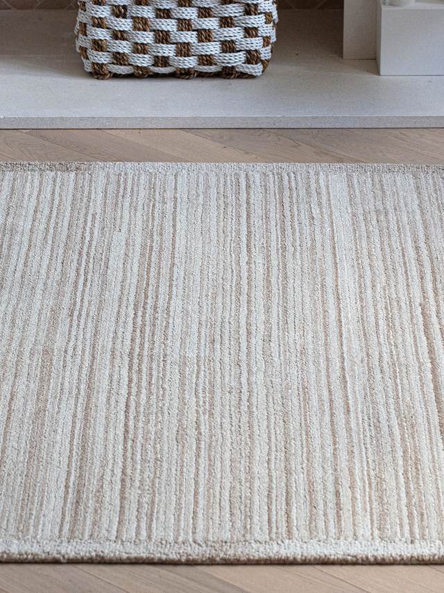 Ailany Hand-tufted Wool Rug