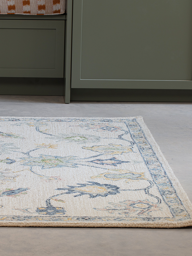 Zahana Hand-tufted Wool Rug