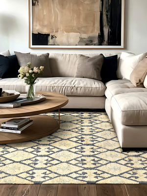 Stella Hand-woven Jute Kilim Rug - Beige