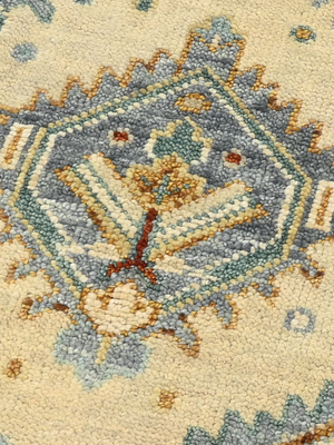 Amber Oasis Hand-knotted Wool Persian Rug - Beige