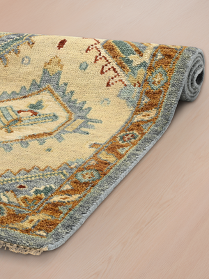 Amber Oasis Hand-knotted Wool Persian Rug - Beige
