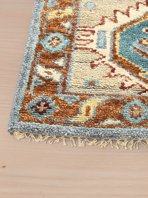 Amber Oasis Hand-knotted Wool Persian Rug - Beige