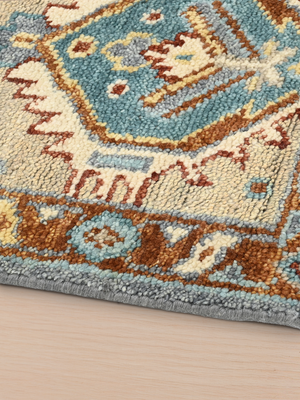 Amber Oasis Hand-knotted Wool Persian Rug - Beige