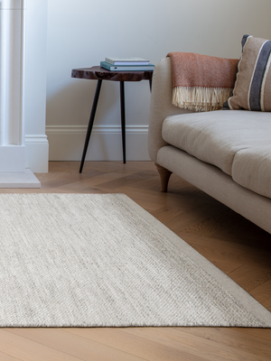 Shaheer Grey Hand-woven Wool Rug - Grey