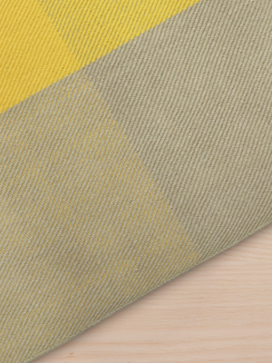 Minha Hand-woven Wool Geometric Rug - Yellow