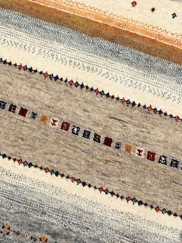 Enchanted Heritage Hand-knotted Wool Rug