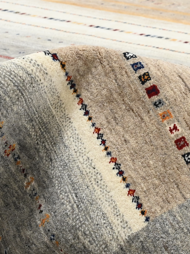 Enchanted Heritage Hand-knotted Wool Rug