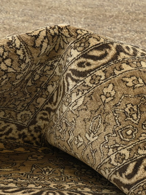 Beni Heritage Hand-knotted Wool Persian Rug - Brown