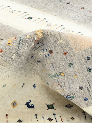 Amaya Heritage Hand-knotted Wool Rug - Multi