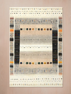 Amaya Heritage Hand-knotted Wool Rug - Multi