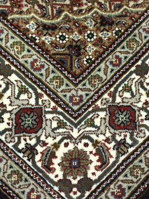 Soraya Hand-knotted Wool Persian Rug - Multi