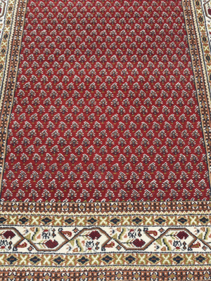 Nazm Hand-knotted Wool Persian Rug - Red