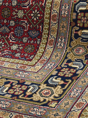 Vaari Hand-knotted Wool Persian Rug - Red