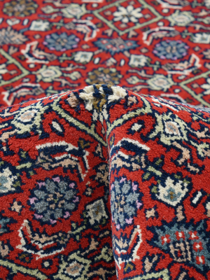 Vaari Round Hand-knotted Wool Persian Rug - Red