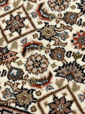 Zaya Hand-knotted Wool Persian Rug - Beige