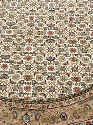Zaya Round Hand-knotted Wool Persian Rug - Beige