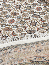 Zaya Round Hand-knotted Wool Rug