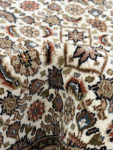 Zaya Round Hand-knotted Wool Rug