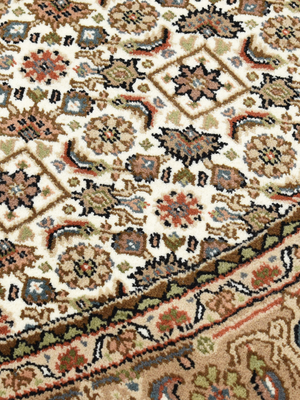 Zaya Round Hand-knotted Wool Persian Rug - Beige