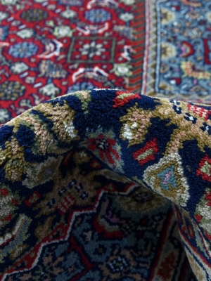 Bianca Hand-knotted Wool Persian Rug - Red