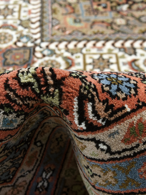 Avelino Hand-knotted Wool Persian Rug - Multi