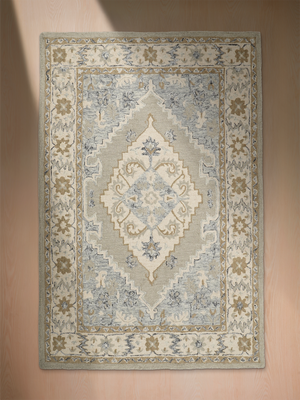 Raihaan Hand-tufted Wool Persian Rug - Grey