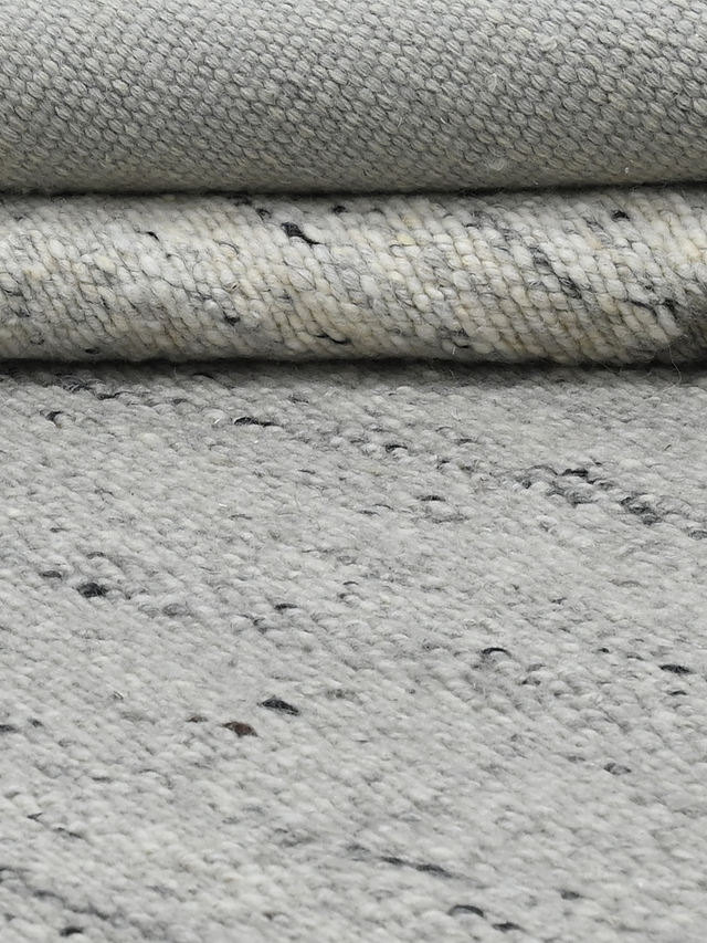 Neer Hand-woven Wool Rug