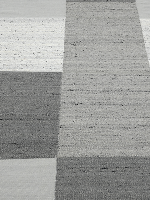 Neer Hand-woven Wool Geometric Rug - Grey