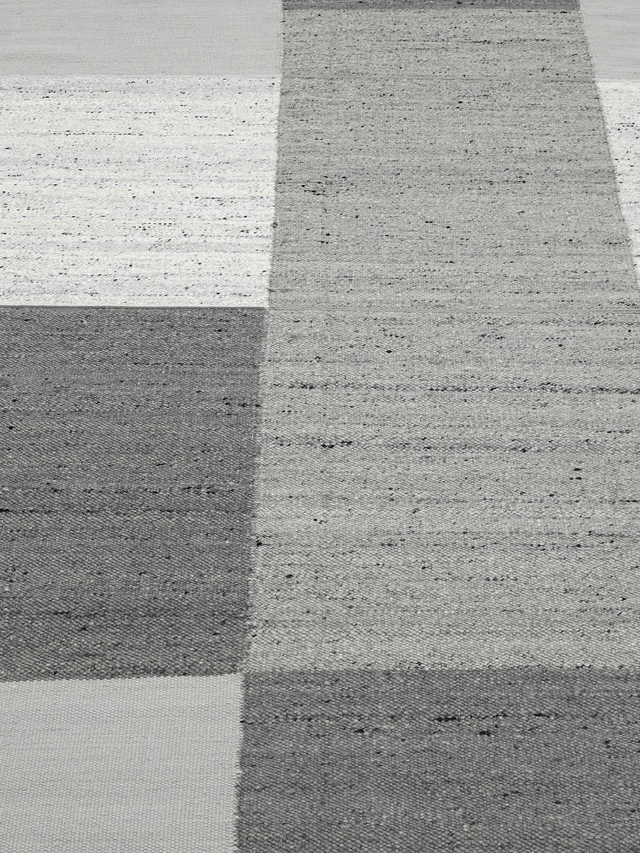 Neer Hand-woven Wool Rug