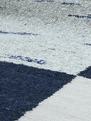 Tarin Hand-woven Wool Geometric Rug - Blue