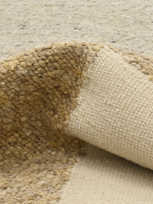 Aren Hand-Woven Wool Geometric Rug - Beige