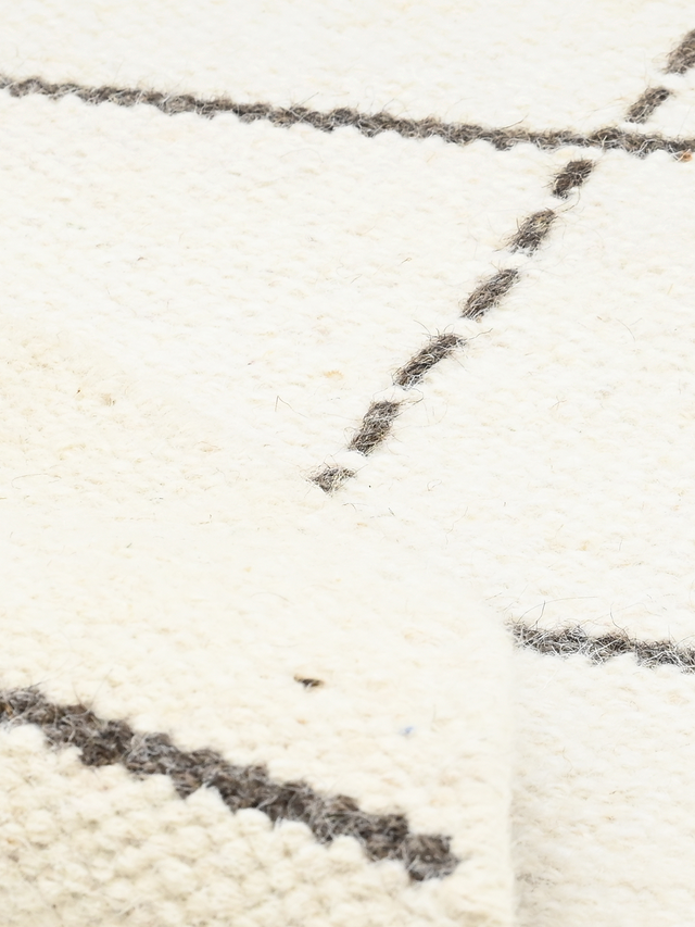 Nayab Hand-woven Round Wool Rug