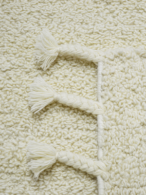 Narin Hand-woven Bouclé Floral Rug - Off-White
