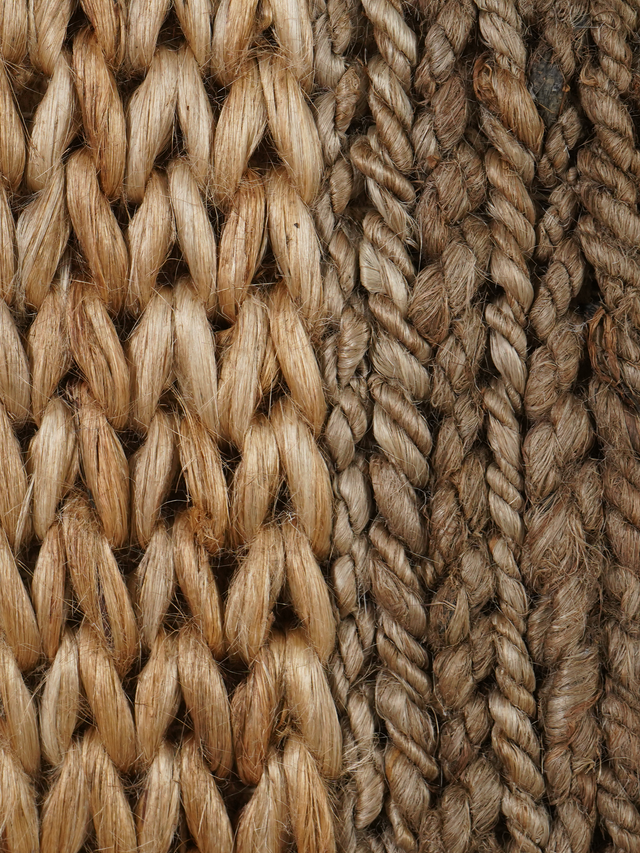 Zayd Hand-woven Jute Rug