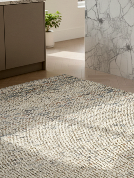 Samaira Hand-woven Jute Rug