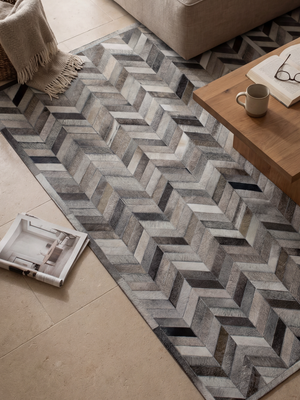 Kian Hide & Wool Geometric Rug - Grey