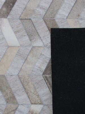 Aariz Hide & Wool Geometric Rug - Grey