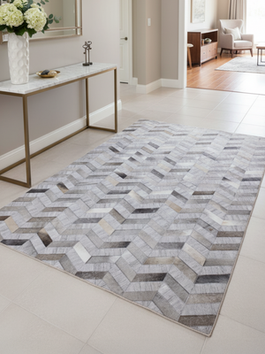 Aariz Hide & Wool Geometric Rug - Grey