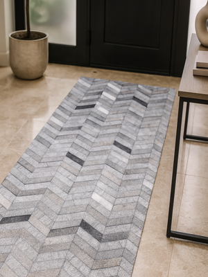 Aariz Hide & Wool Geometric Rug - Grey
