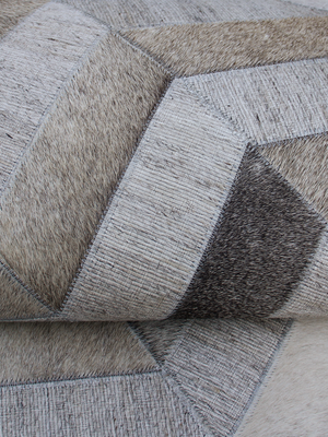 Aariz Hide & Wool Geometric Rug - Grey