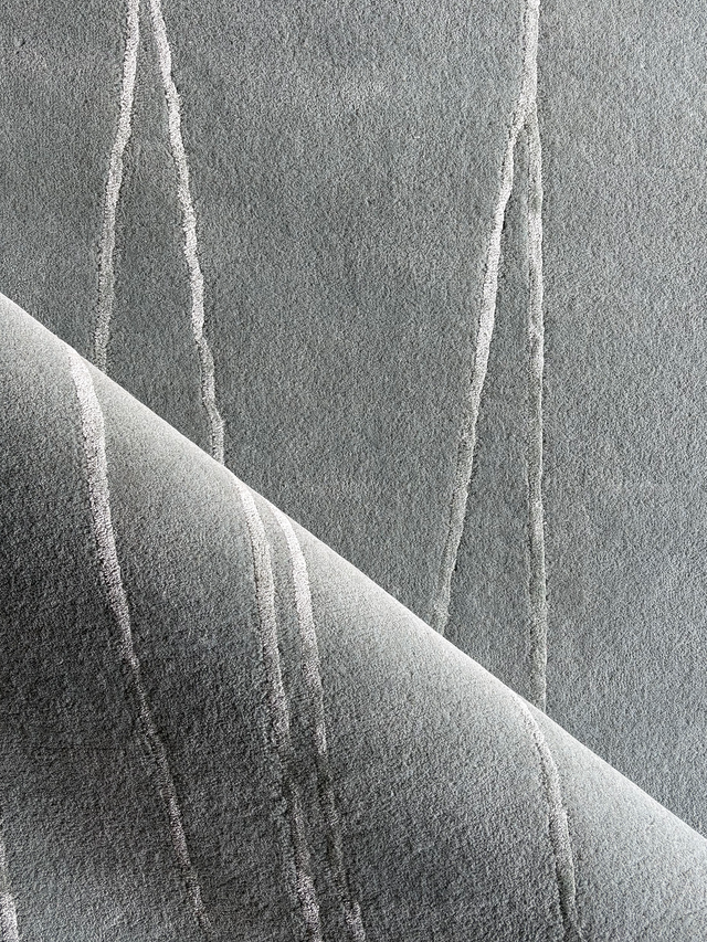 Vayen Hand-tufted Wool & Tencel Rug