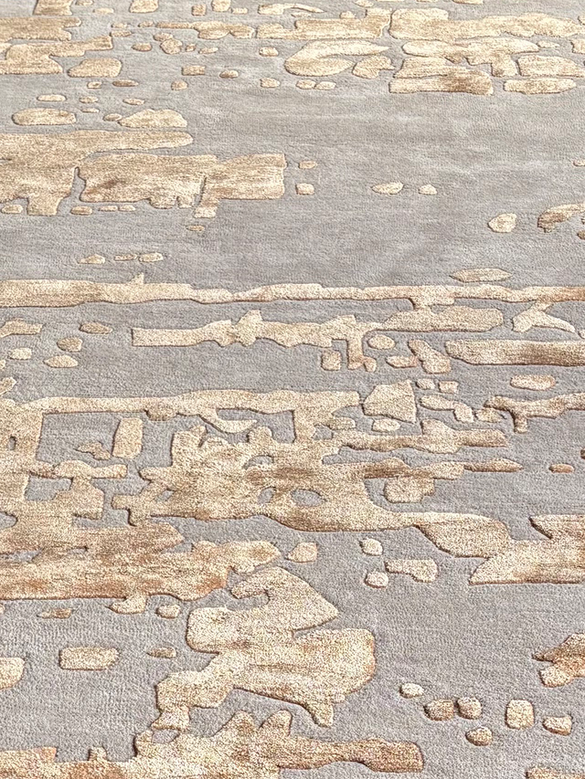 Zaren Hand-tufted Wool & Tencel Rug