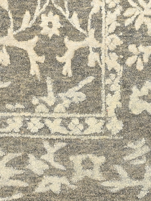 Anahita Grey Hand-knotted Wool-Silk Persian Rug - Grey