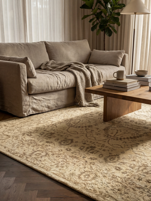 Royan Hand-knotted Wool-Silk Persian Rug - Beige